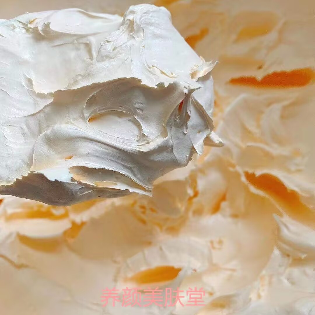 Crema Schiarente Potente da 25 - Luxury Skincare Brands recensione e prezzo